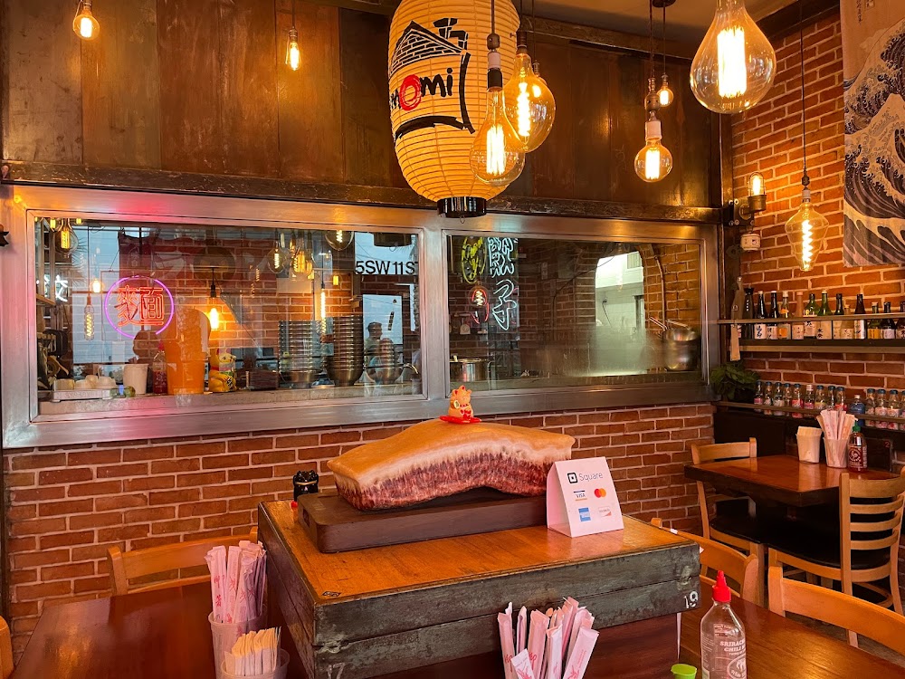 Momi Ramen