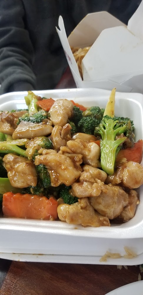 LUCKY BAMBOO KITCHEN - Chinese restaurant in Los Angeles County - Weeblyte